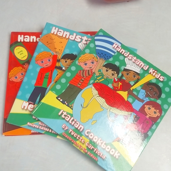 Set of 3 kids cookbooks - Picture 1 of 8